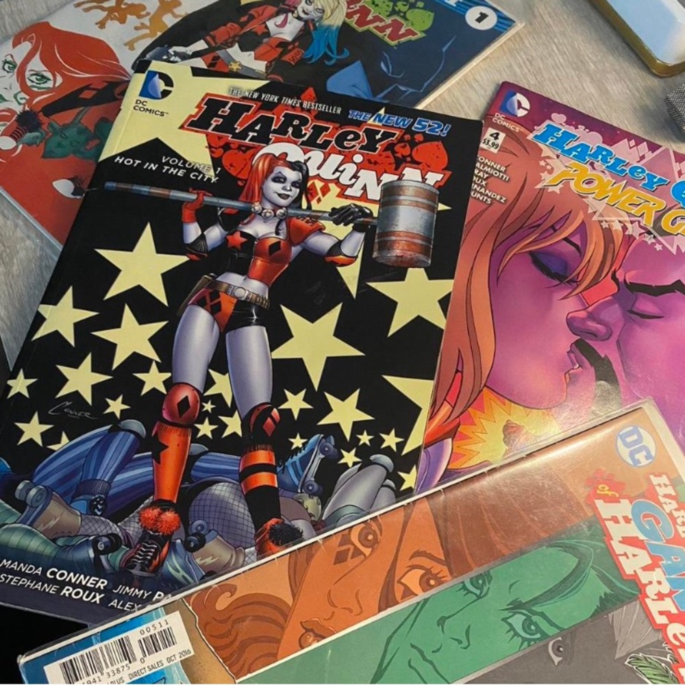 Harley Quinn comic books